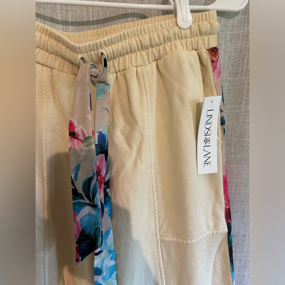 Lindsay Lane Cream Pants with Floral Tie